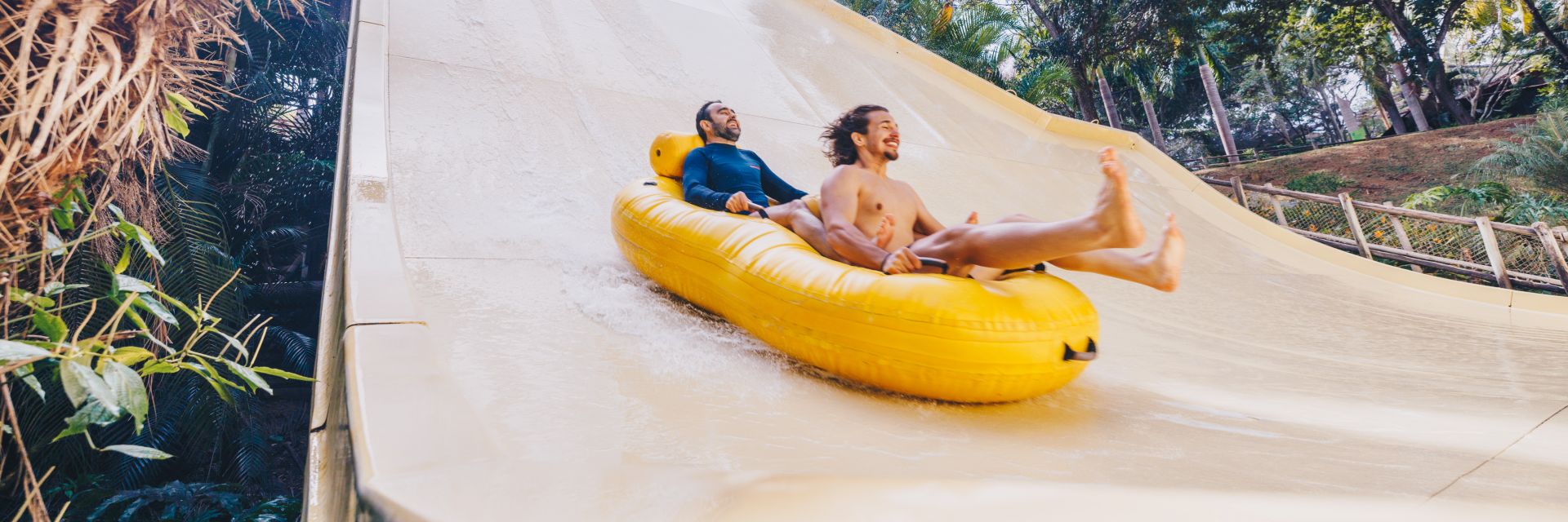 Você sabe onde fica o Hot Park? Venha com a gente e descubra!